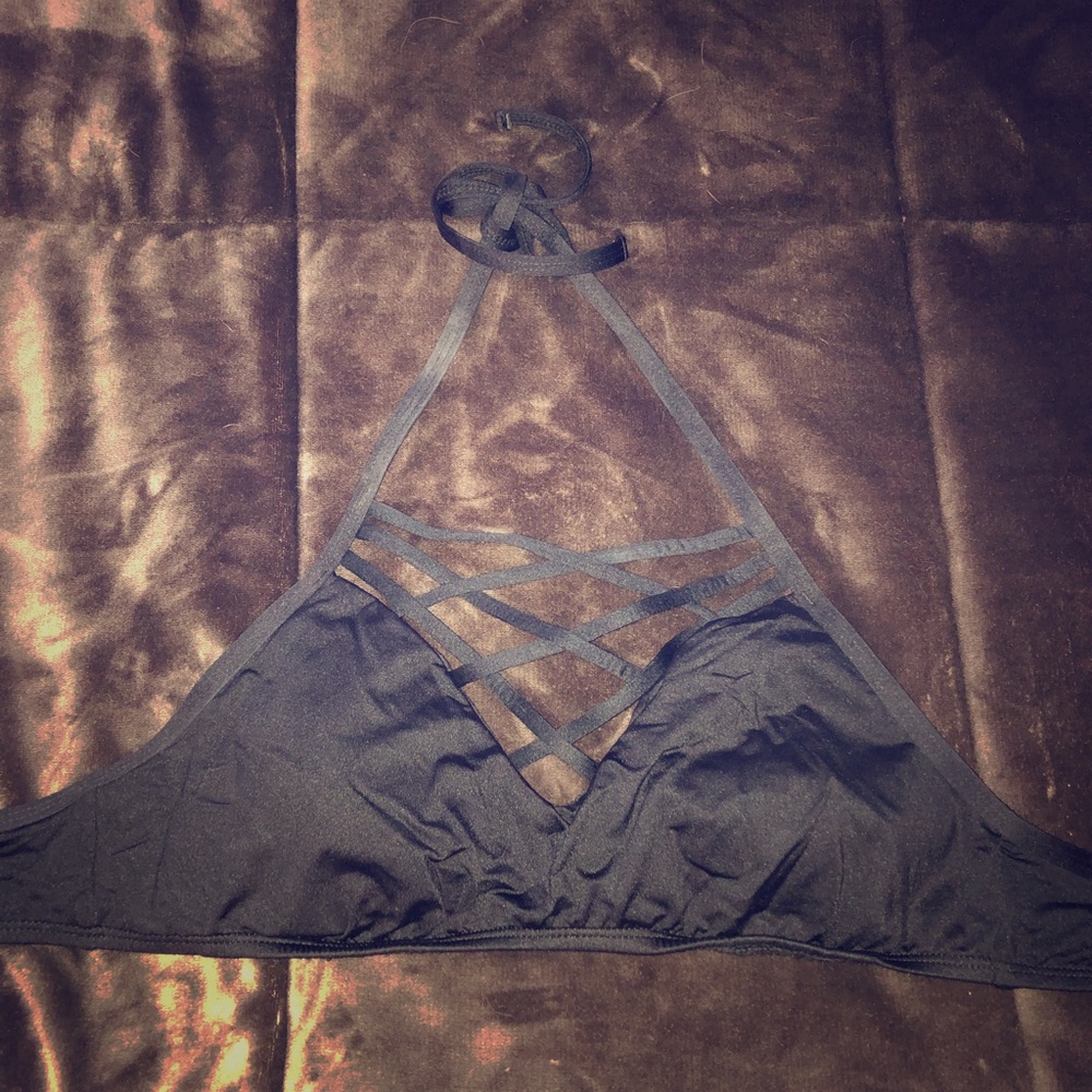 Fun bikini top! 👙🖤